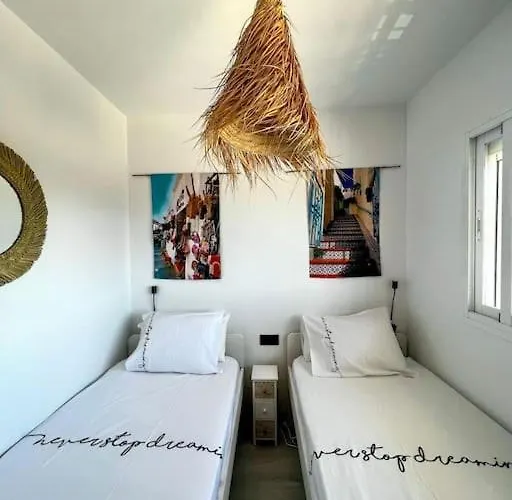 Nieuw: Horizonte, House By The Sea